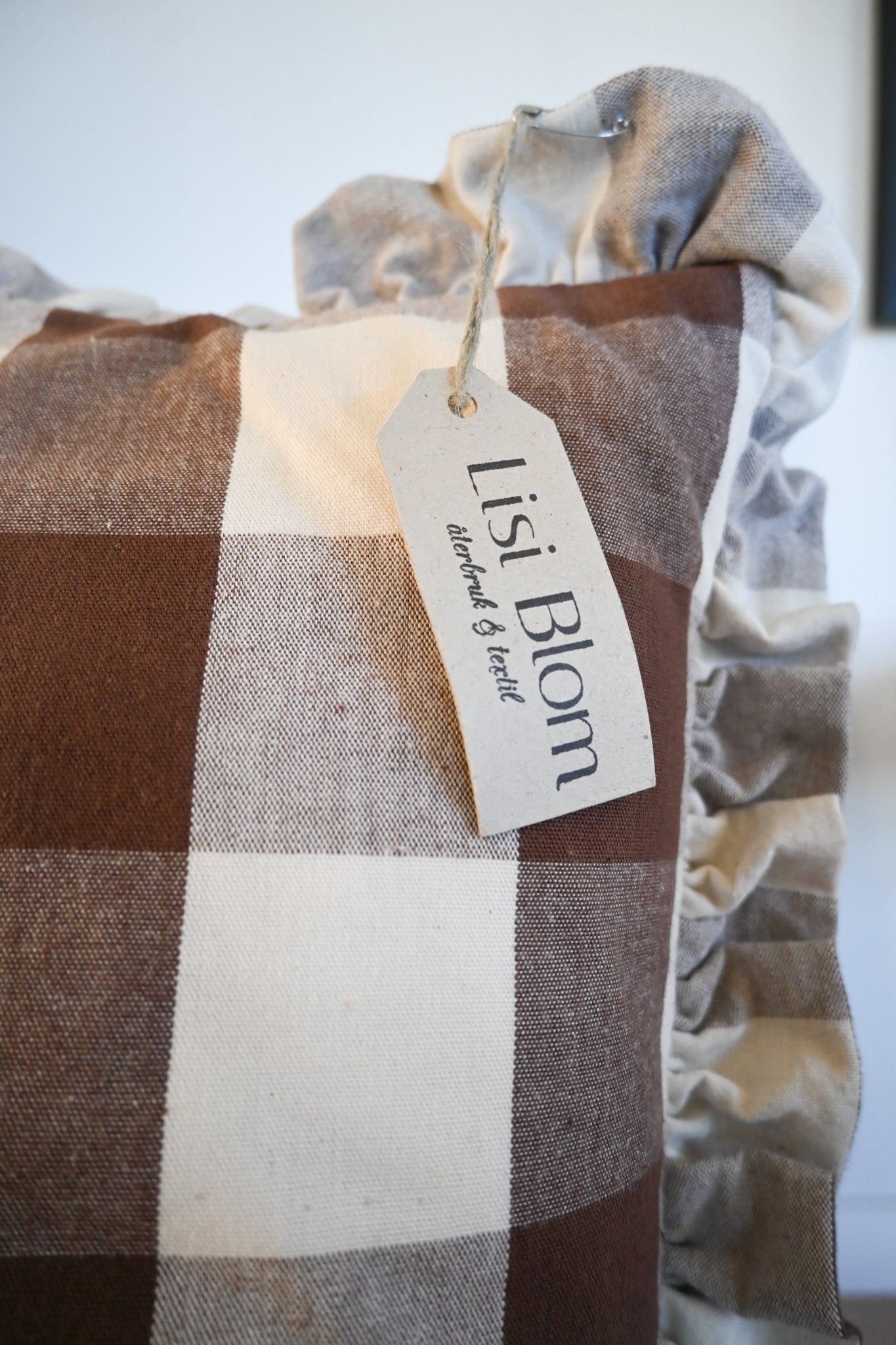 Prydnadskudde Lisi Blom