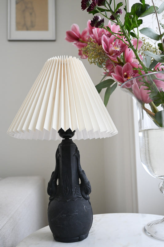 Bordslampa Lavenit