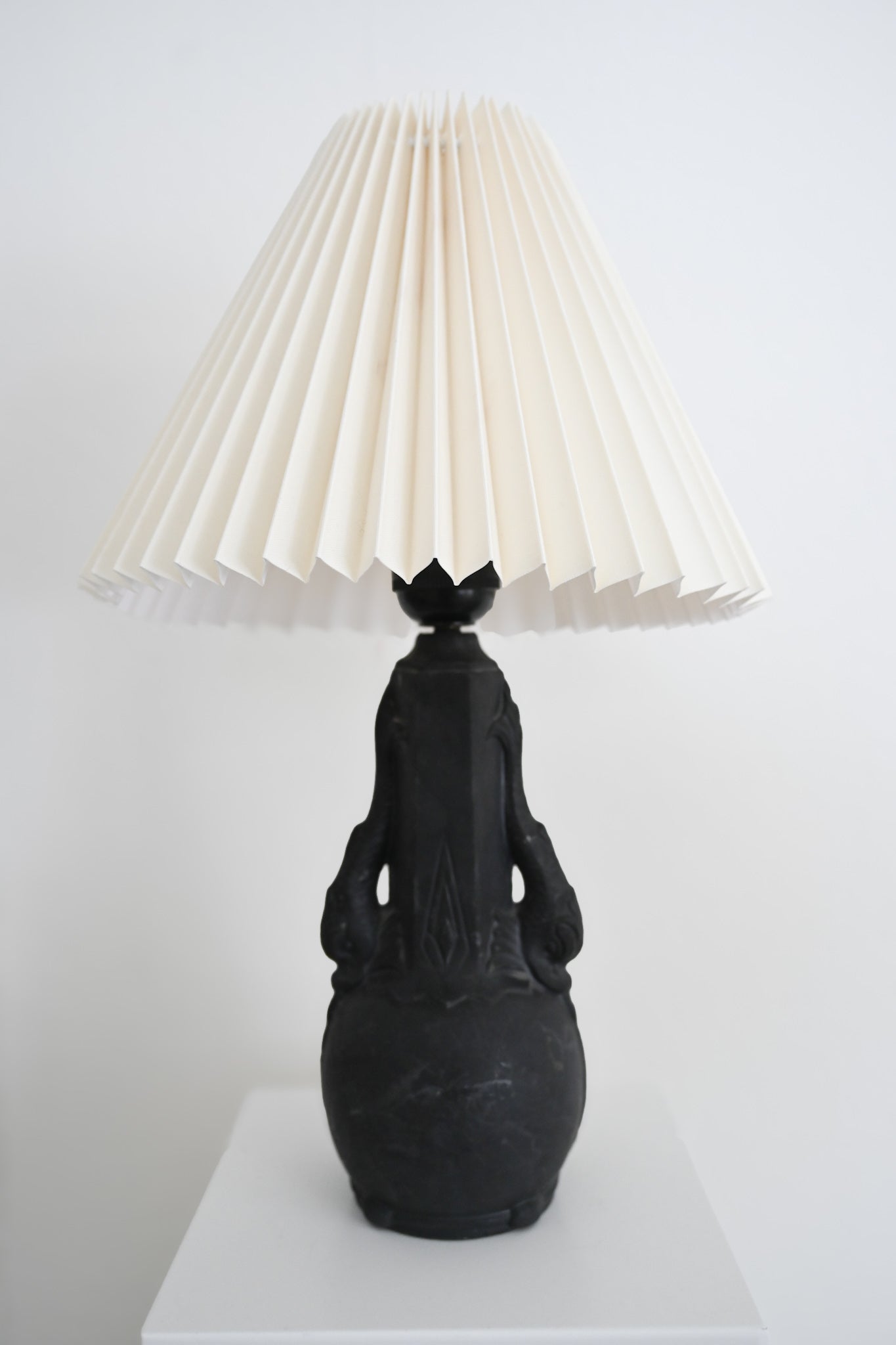Bordslampa Lavenit