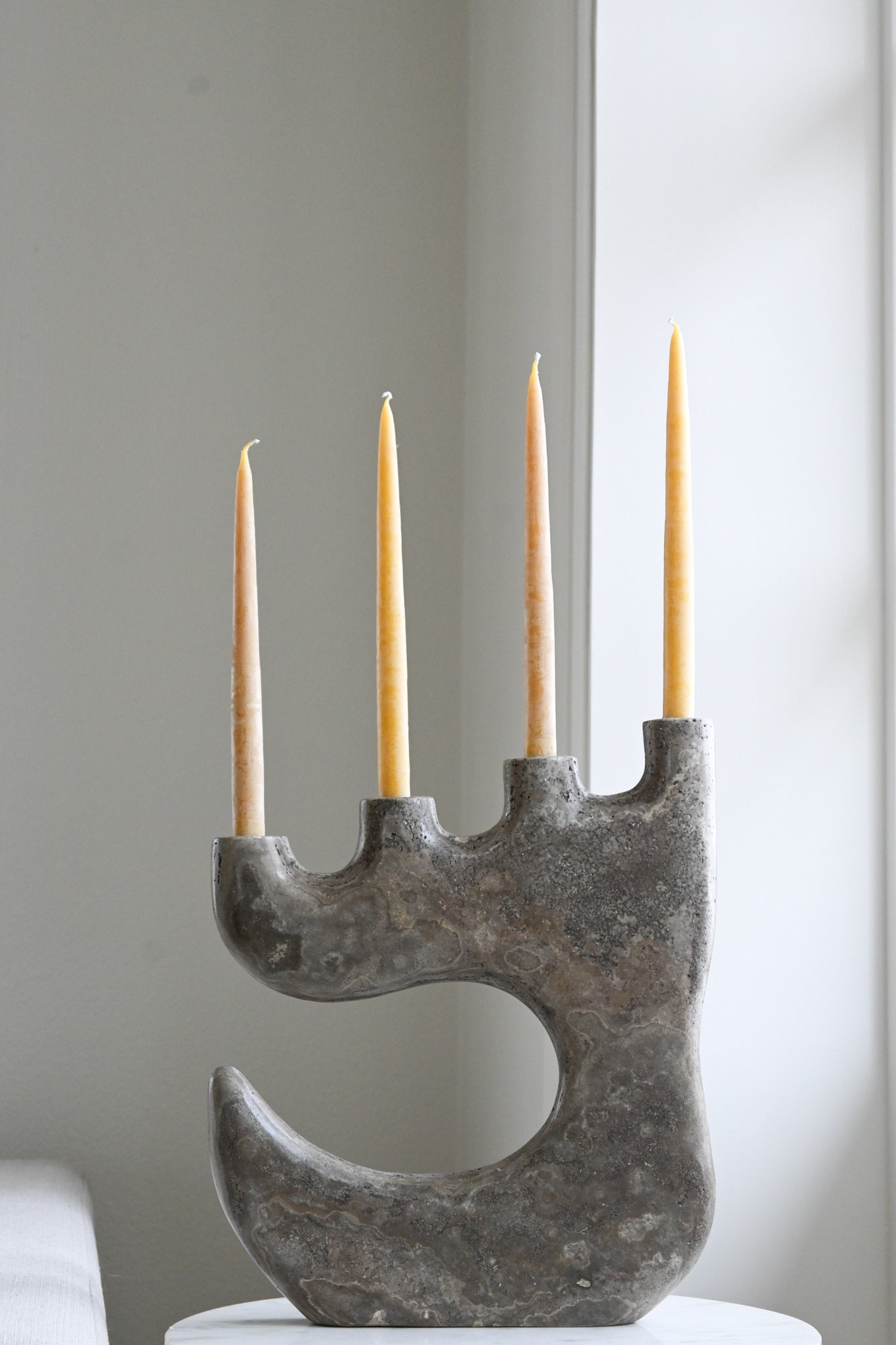 Ljusstake Travertin