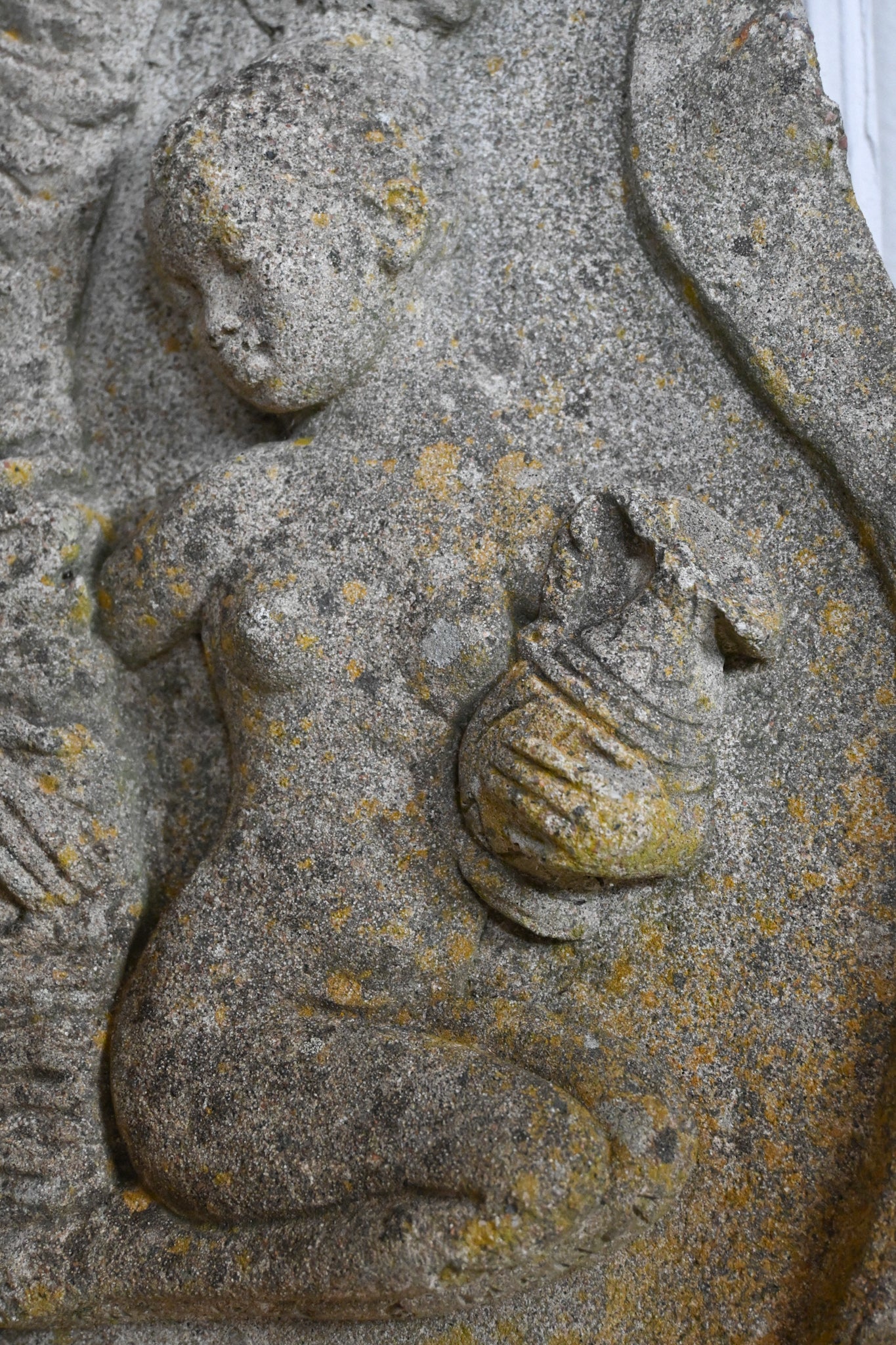 Relief Gino Manca