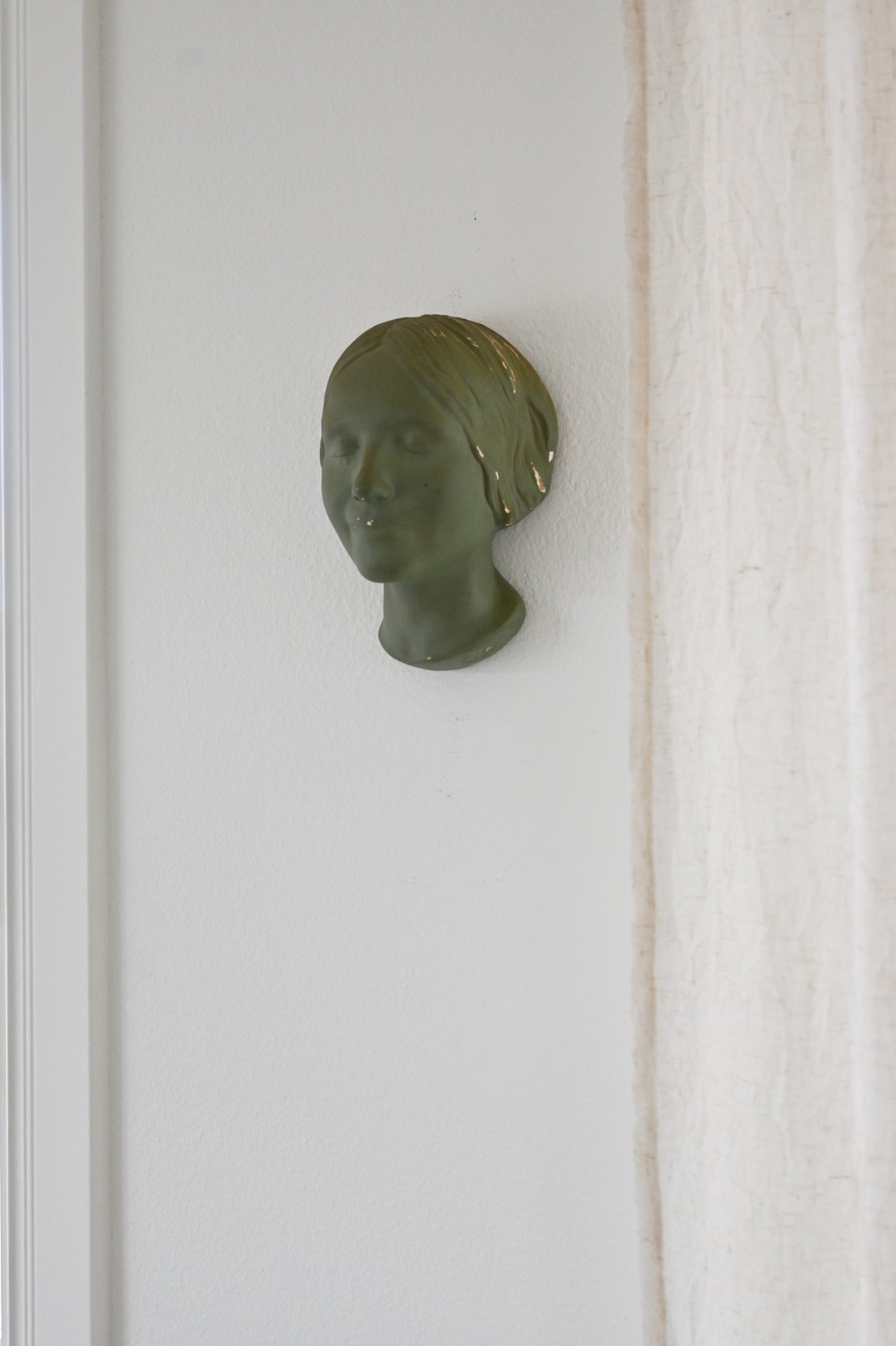 Väggrelief  L'Inconnue de la Seine