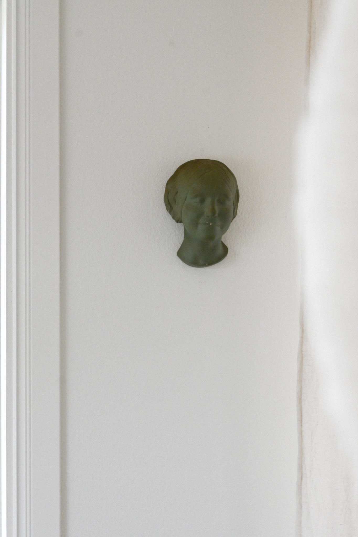 Väggrelief  L'Inconnue de la Seine