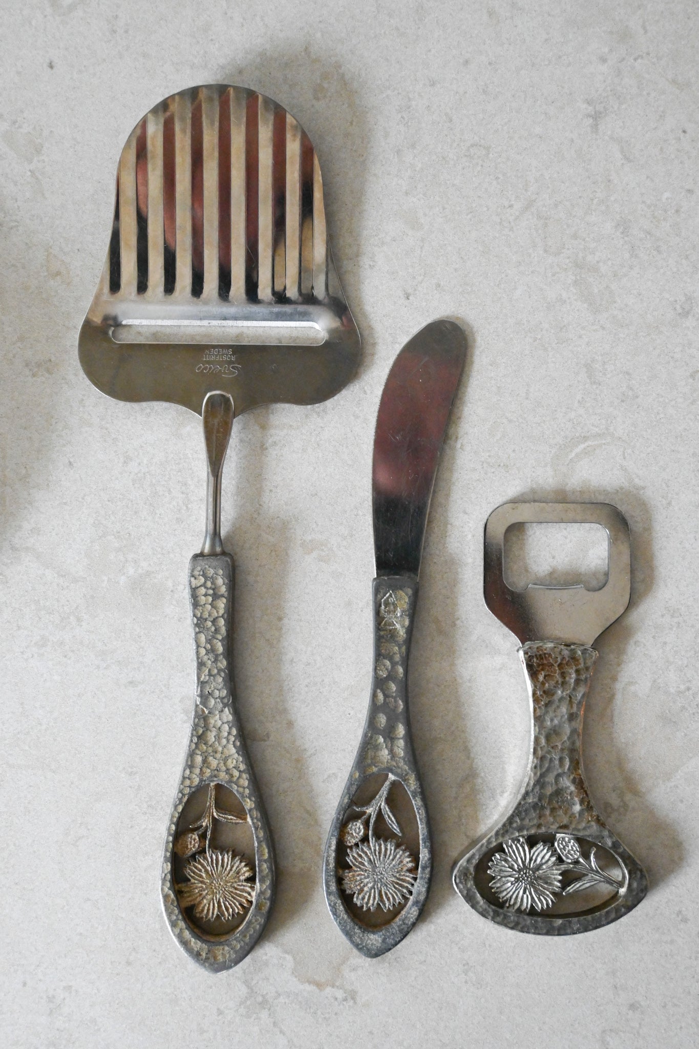 Set Osthyvel Kapsylöppnare Kniv C Wide