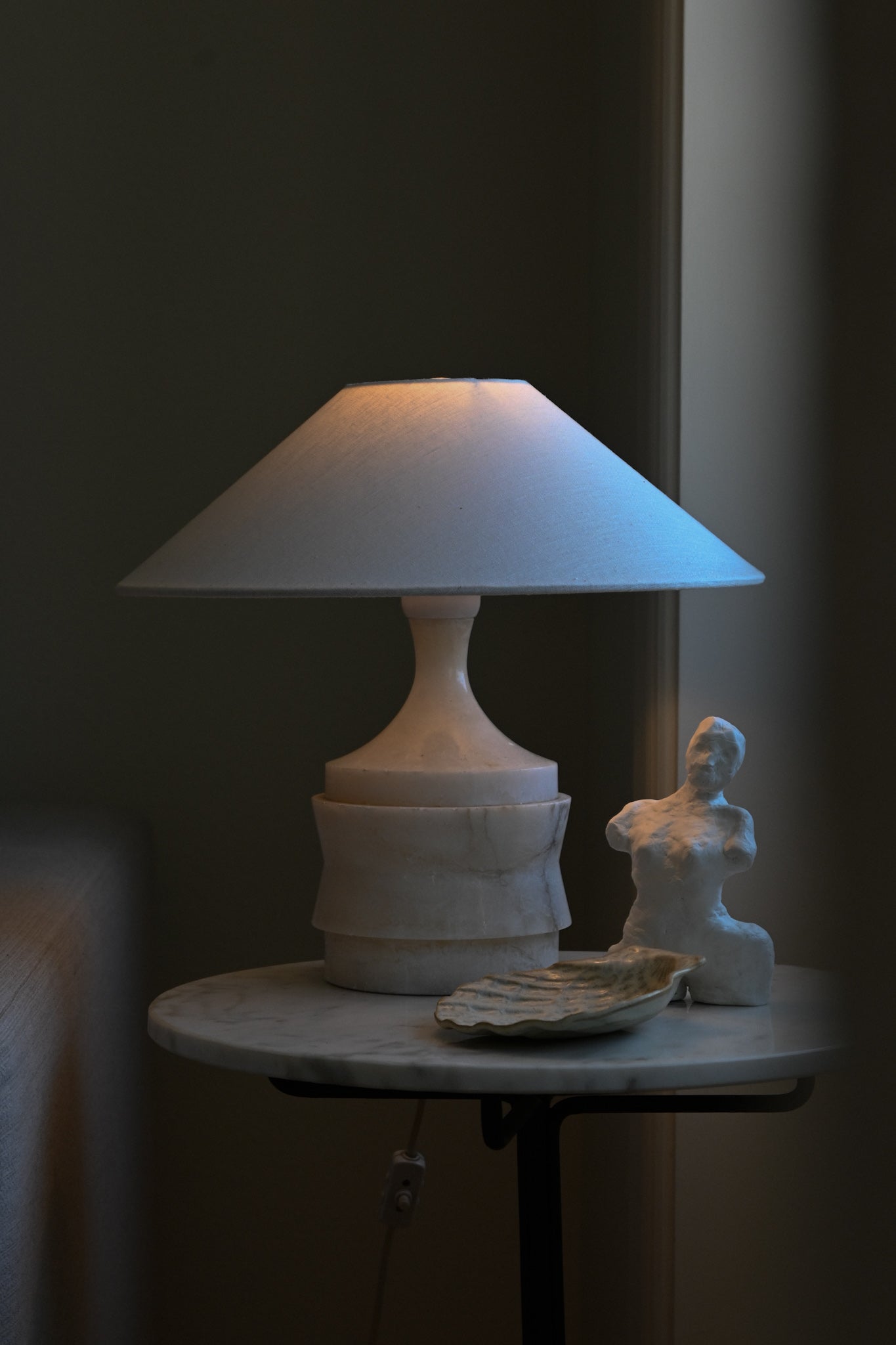 Bordslampa Alabaster