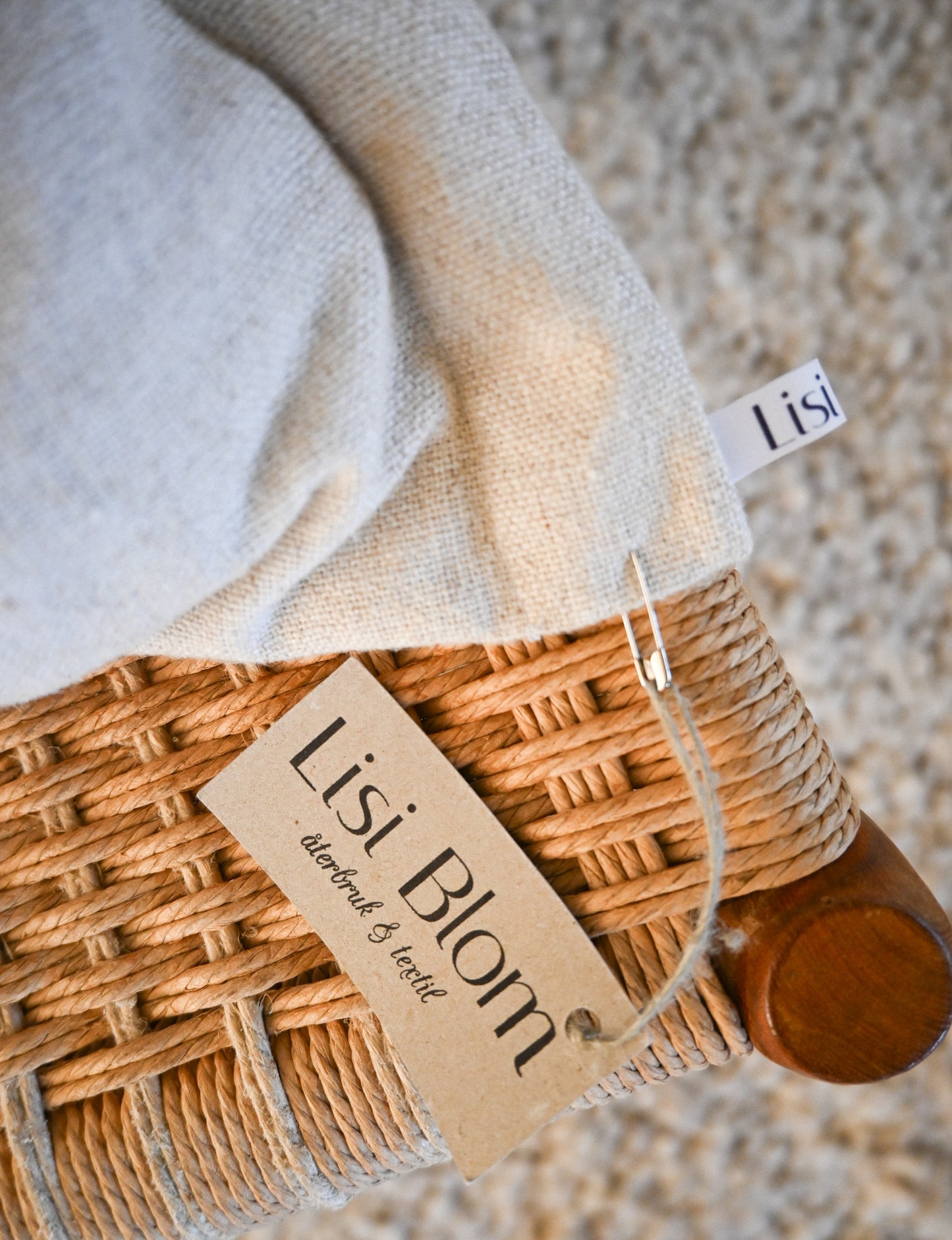 Prydnadskudde Lisi Blom